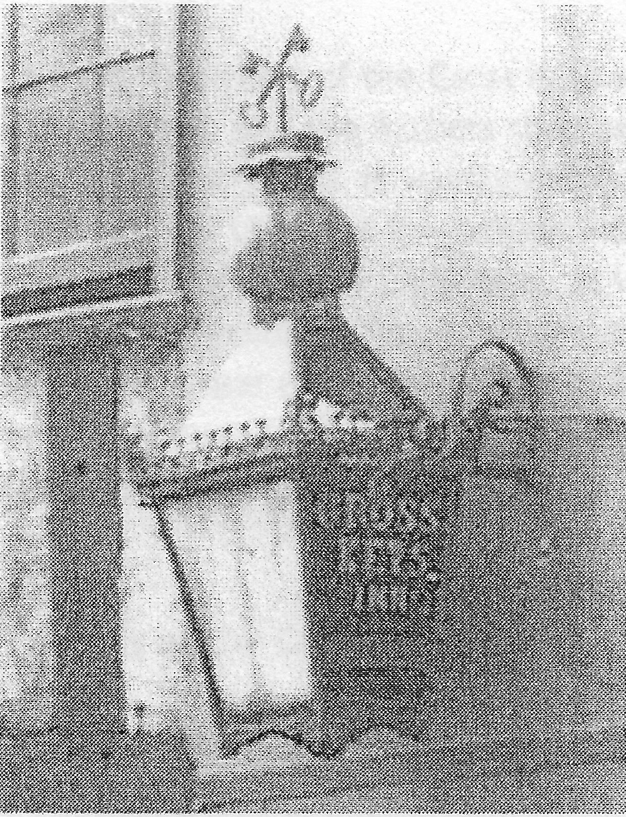 Cross Keys Tavern Worcester Lantern