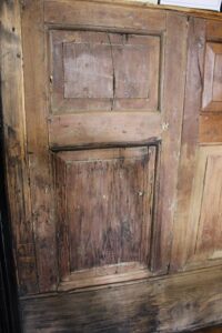 Tudor House Tavern Room 17th century panelling